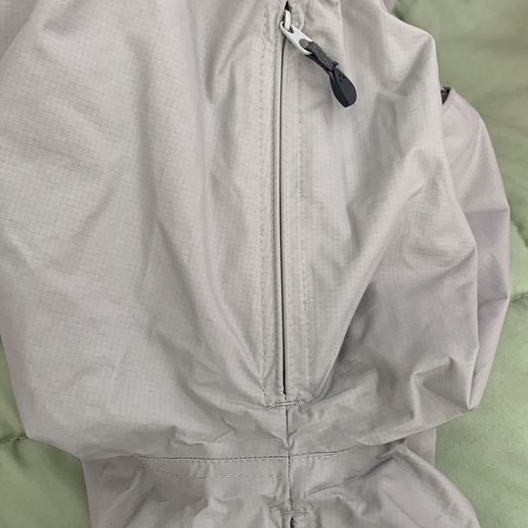 𝅺Helly Hansen Youth Ski Pants, Size 10Y, Grey! - Picture 10 of 16